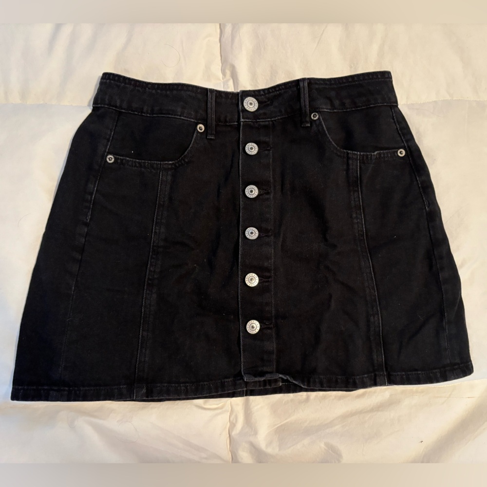 American Eagle: Black Button-Front Denim Skirt